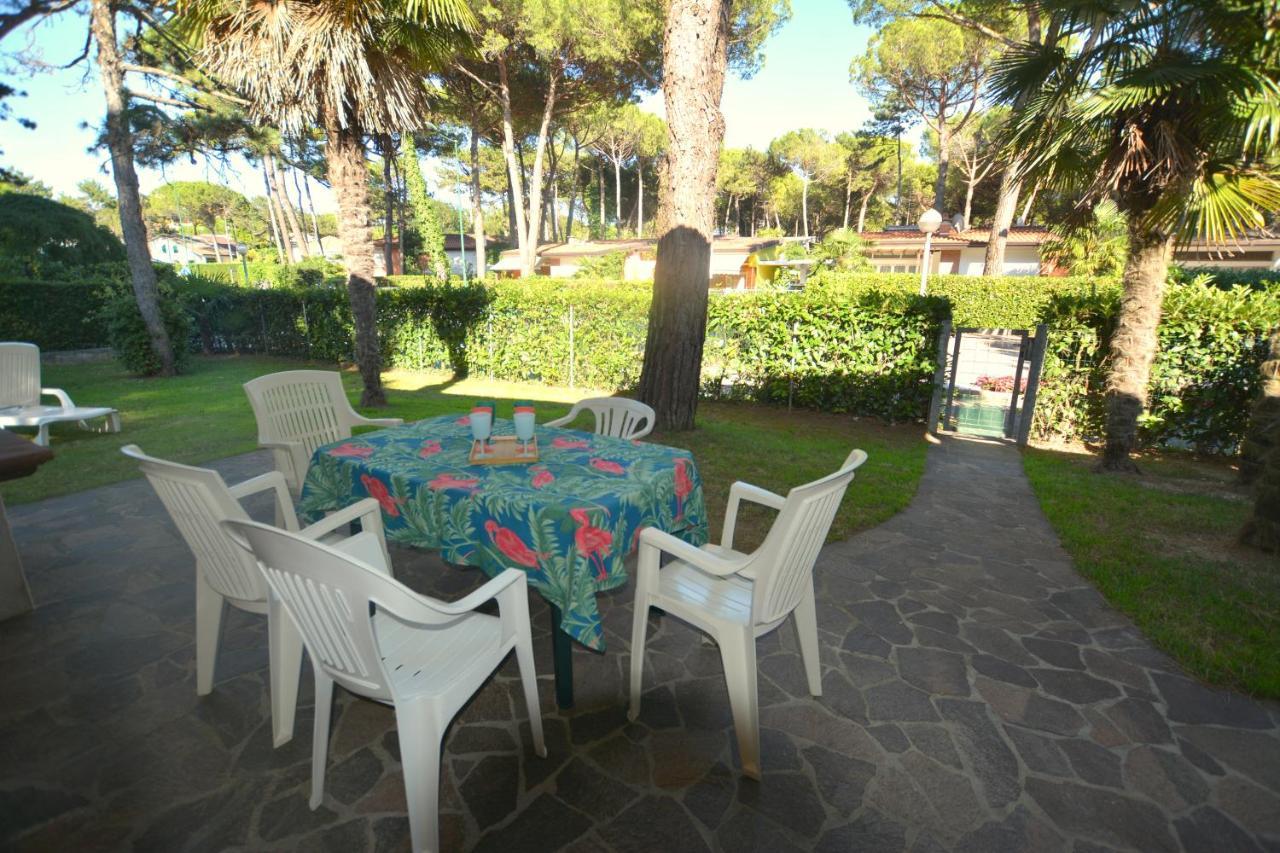Villa a Lignano con 2 camere e giardino Lignano Sabbiadoro Esterno foto