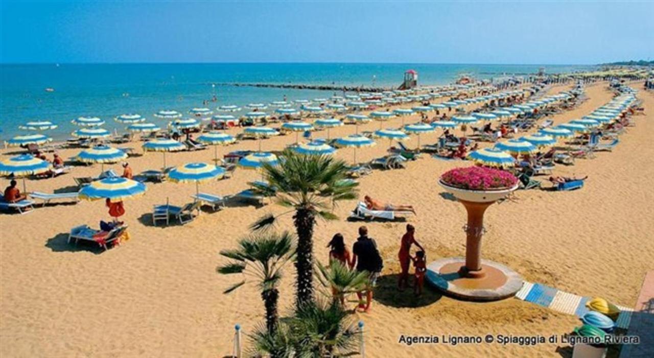 Villa a Lignano con 2 camere e giardino Lignano Sabbiadoro Esterno foto